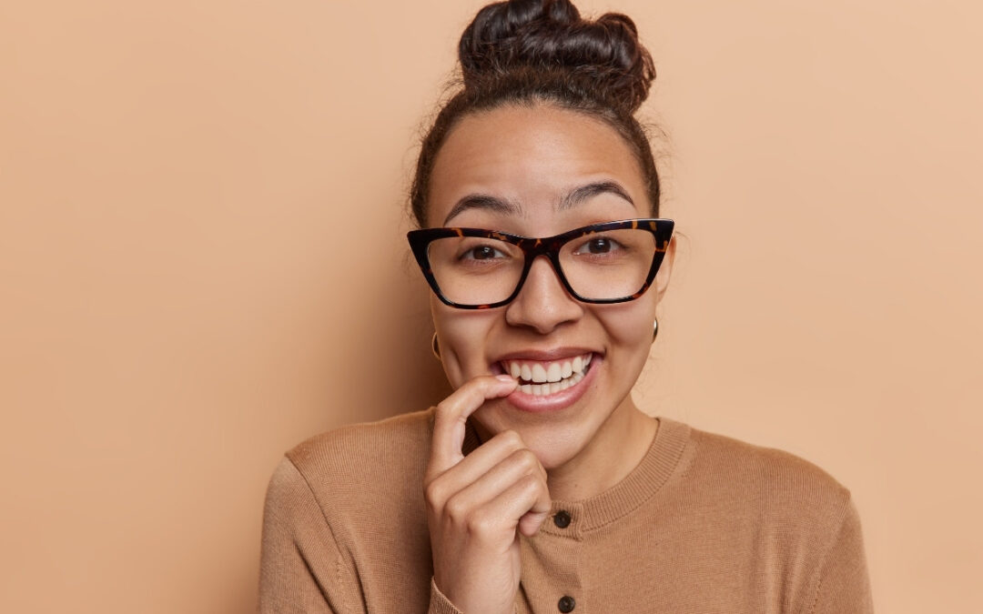 Clear Braces vs. Invisalign: Which Discreet Option Wins for Your Smile?