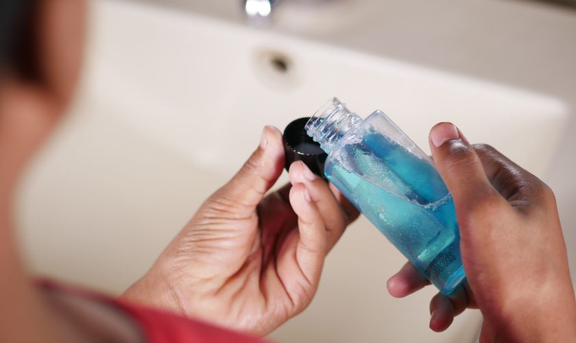Can Mouthwash Help with Lie Bumps?